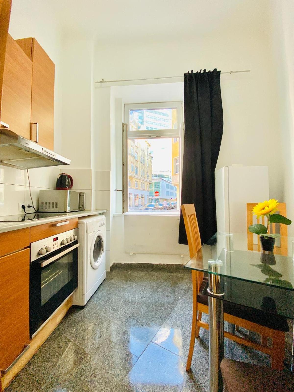 Astonishing 1 Bedroom Apt. Near Danube River فيينا المظهر الخارجي الصورة